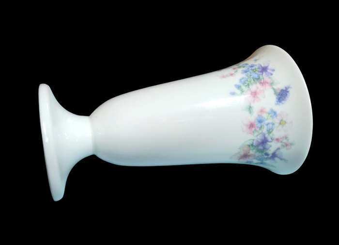 Vintage Wedgwood Angela Posy Vase