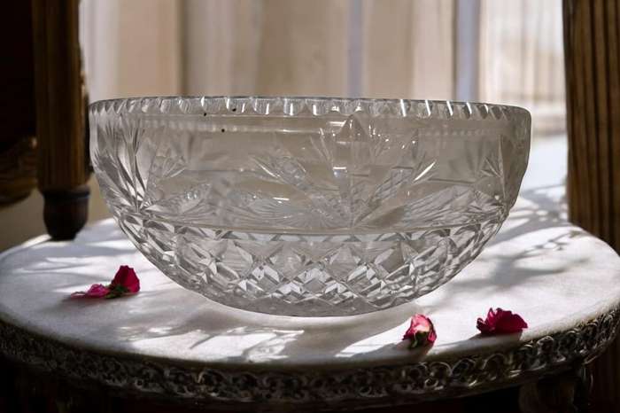 Vintage crystal cut glass fruit bowl