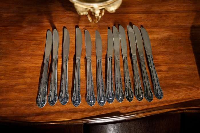 12 Columbia Style Stainless Steel Flatware