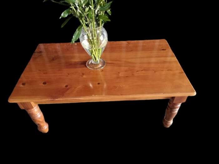 Solid Oregon Rectangular Coffee Table
