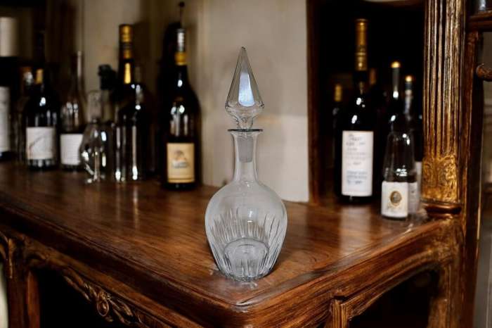 Spindle Top Decanter