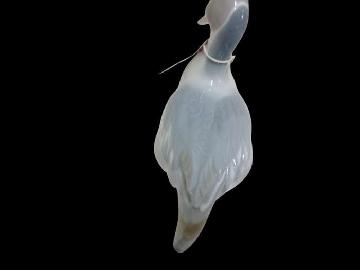 LLADRO PINTAIL DUCK GLAZED PORCELAIN FIGURINE # 1057