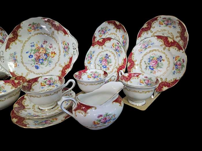 Canterbury Royal Albert 18 Piece Bone China set, crafted in England between 1935-1940, REG No 832 88