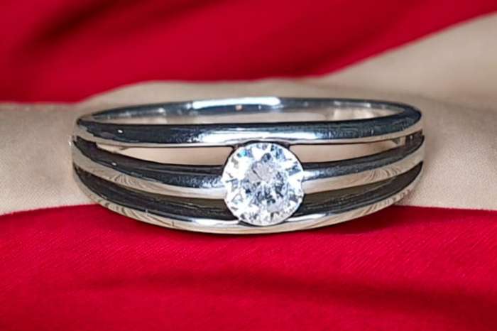 Sterling Silver 925 ring, clear stone Size O/P