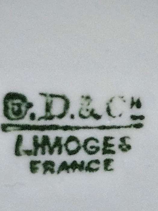 D&C Limoges Round Trinket Box