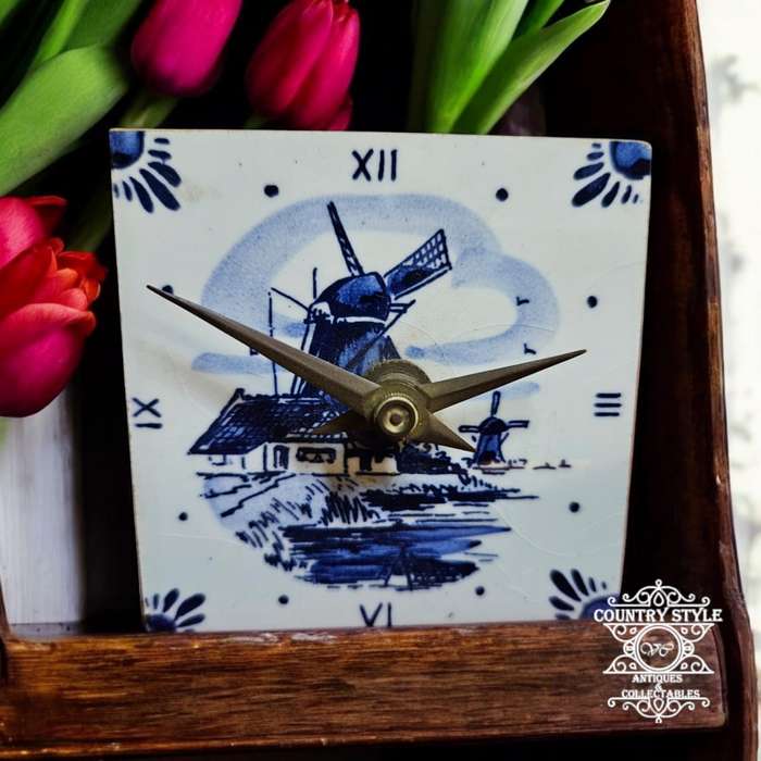 Delft Wind up Clock