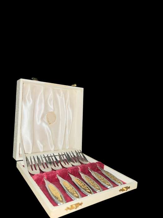 Set of Vintage Bon Appetit Elegance Cake Forks