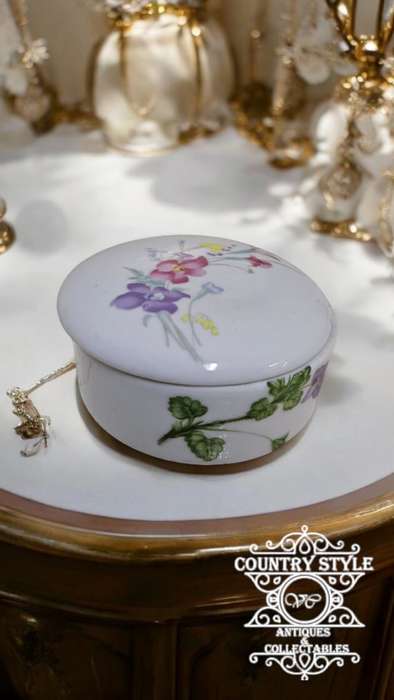 De Paris Floral Porcelain Ring/Trinket Box
