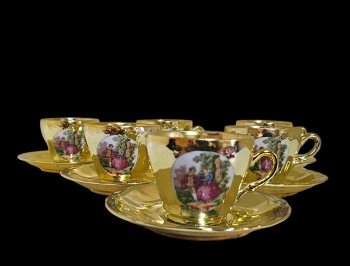 6 vintage Gold Demitasse Cups & Saucers
