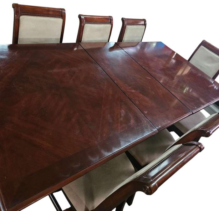 8-seater extendable dining room table