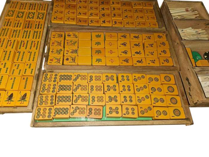 Antique 1920's Mahjong Set