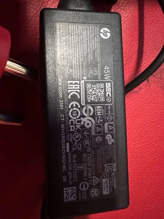 original HP 45W 19.5V 2.31A 3.0mm Blue Tip AC Adapter L25296-003 / 854054-003 / 740015-002