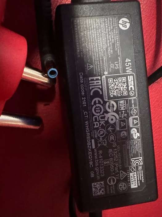 original HP 45W 19.5V 2.31A 3.0mm Blue Tip AC Adapter L25296-003 / 854054-003 / 740015-002