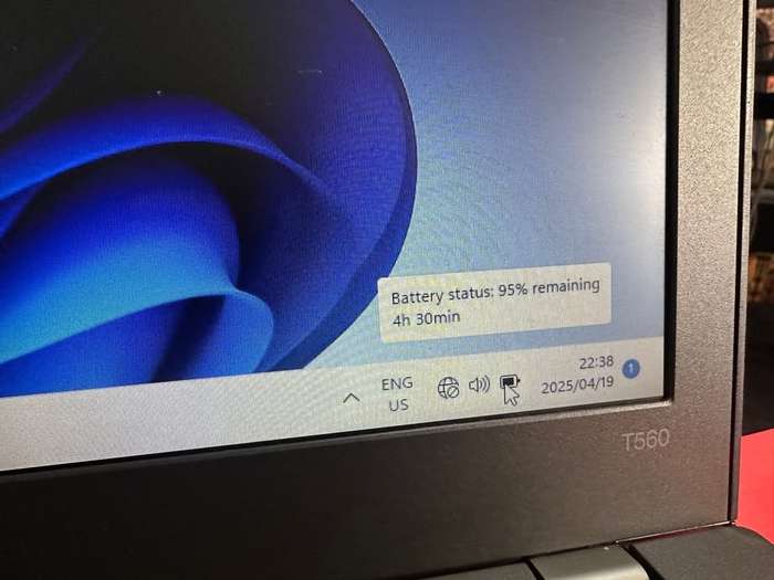 Lenovo ThinkPad T560 2.4GHz i5-6300u 6th Gen 8GB RAM, 500GB SSD 1920 x 1080 Laptop(4+Hours Battery)