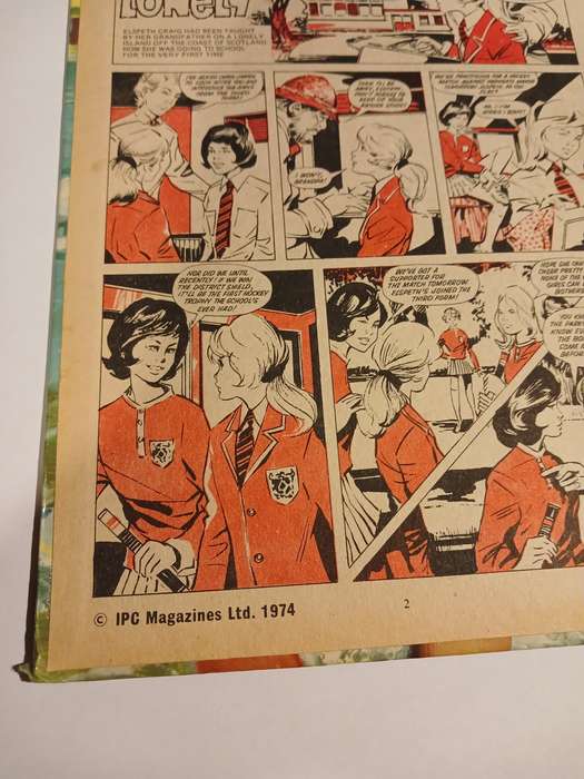 Girls' Crystal Annual 1974, IPC Magazines