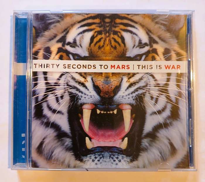 Thirty Seconds to Mars, This is War CD