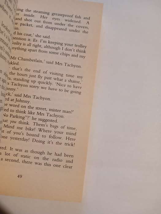 Johnny and the Bomb by Terry Pratchett