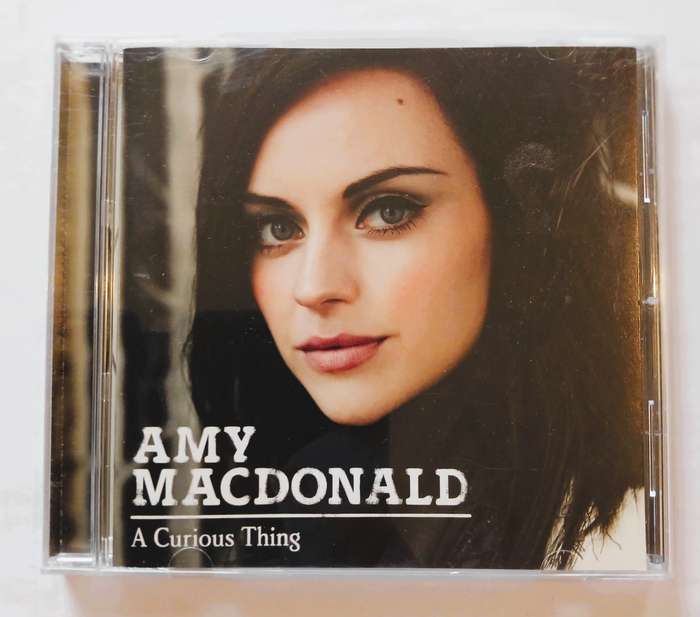 Amy Macdonald, A Curious Thing CD