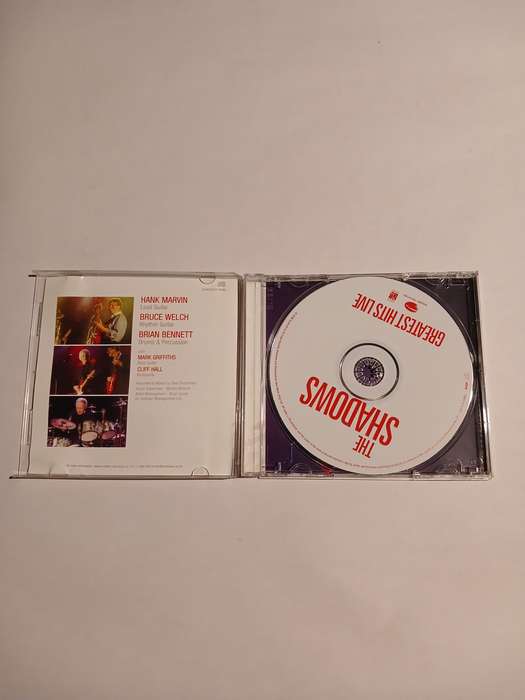 The Shadows, Greatest Hits Live CD