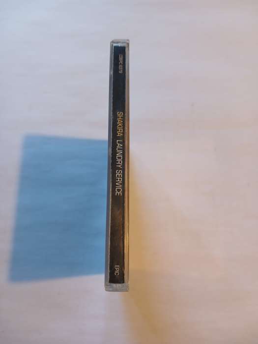 Shakira. Laundry Service CD