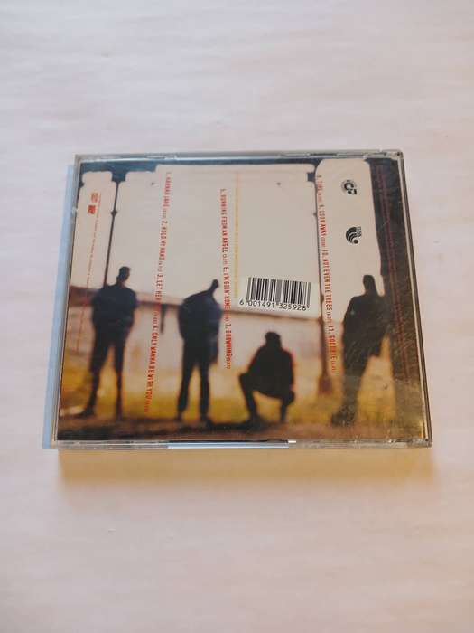 Hootie & The Blowfish, Cracked Rear View CD