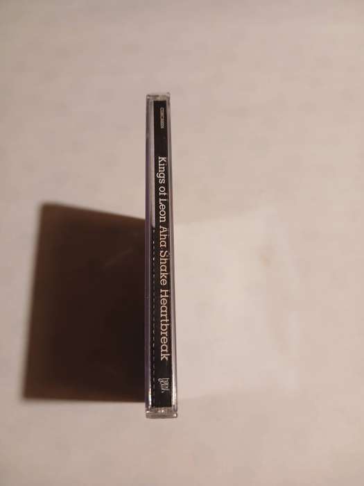 Kings of Leon, Aha Shake heartbreak CD