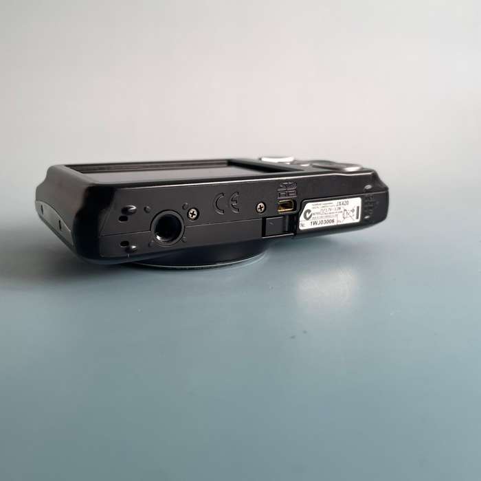 Fujifilm JX420 Digital Camera (No Charger)
