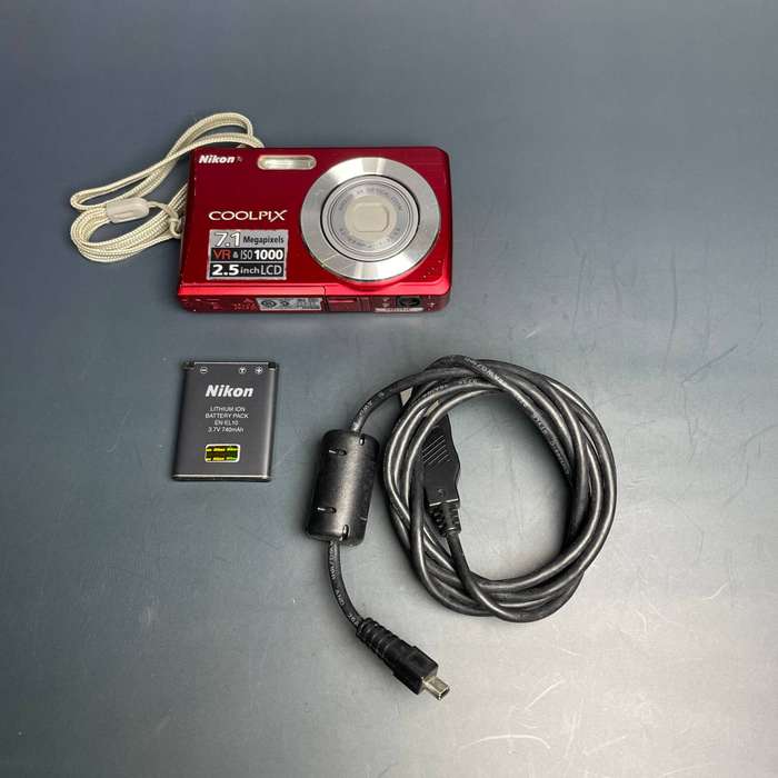Nikon S200 Camera