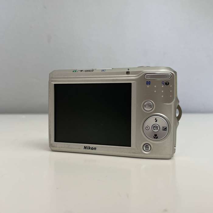 Faulty Point and Shoot Camera's