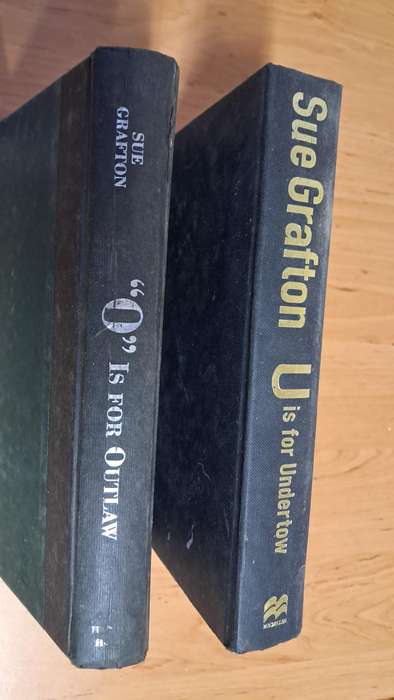 Sue Grafton 2-book Bundle: O is for Outlaw + U is for Undertow