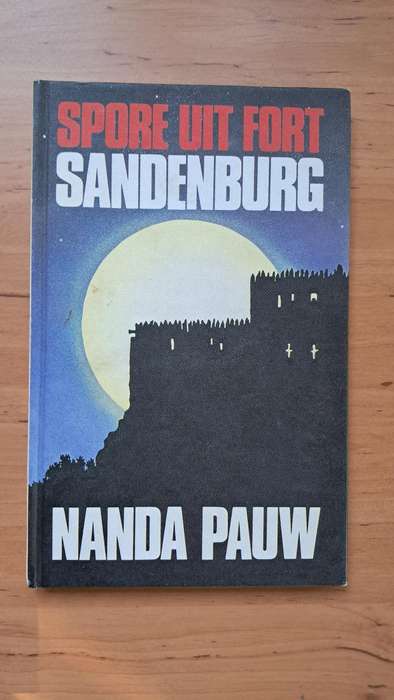 Spore uit Fort Sandenburg by Nanda Pauw