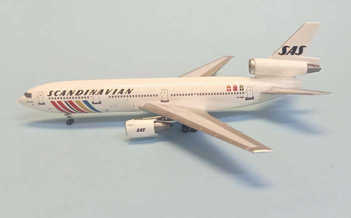 McDonnell Douglas DC-10-30 SAS - 1/400 Scale (Aero Classics)(ACOYKDB)(TAS4449)