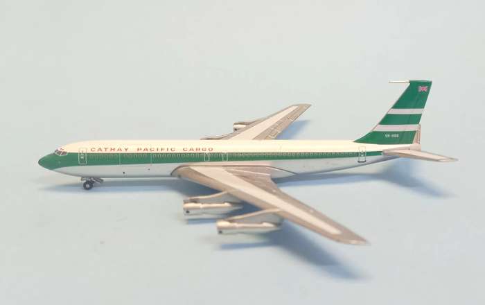 Boeing 707-320C Cathay Pacific Cargo -1/400 Scale (AeroClassics)(ACVRHGQ)(TAS4565)