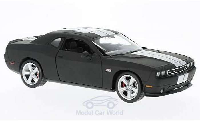 Dodge Challenger SRT Matt Black 2012 1/24 Scale WELLY 24049BLACK