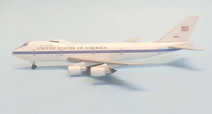 Boeing E-4B USAF - 1/400 Scale (Dragon Wings)(DW55489)(PW13055)