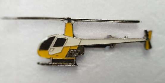 Robinson R22 (Yellow/White) Metal Pin 45