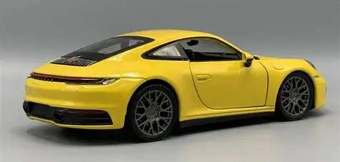 Porsche 911 Carrera S Pullback Yellow 1/35 Scale WELLY 43661CW