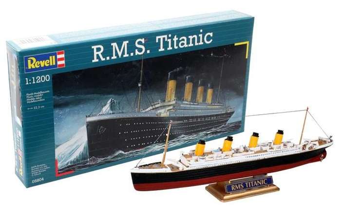 R.M.S. Titanic 1/1200 Scale REVELL 05804