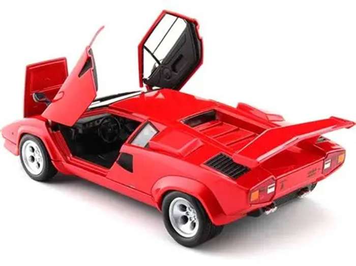 Lamborghini Countach Red 1/24 Scale WELLY 24112