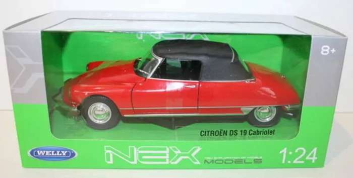 Citroen DS Cabriolet Red 1/24 Scale WELLY 22506C-W
