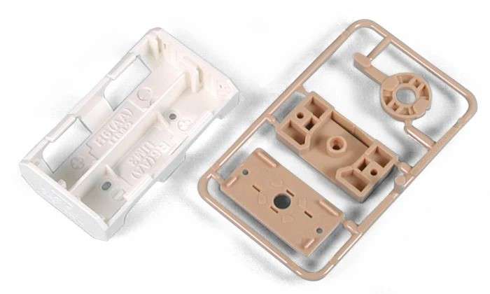 R6 (AA) Battery Box TAMIYA 70151