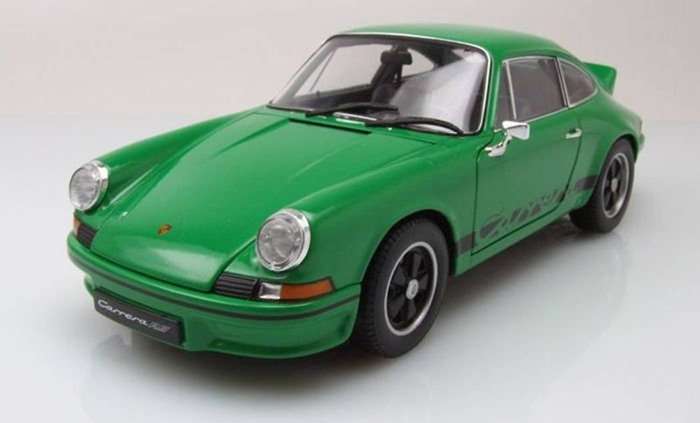 Porsche Carrere RS Pullback Green 1/35 Scale WELLY 43653CW