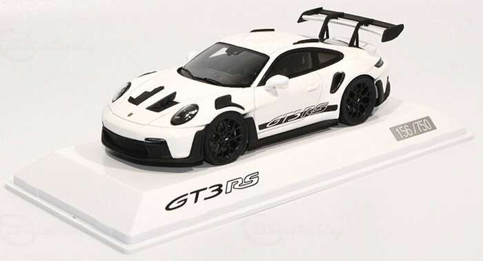 Porsche 911 GT3 RS 992 Pullback Cream 1/35 Scale WELLY 43835CW