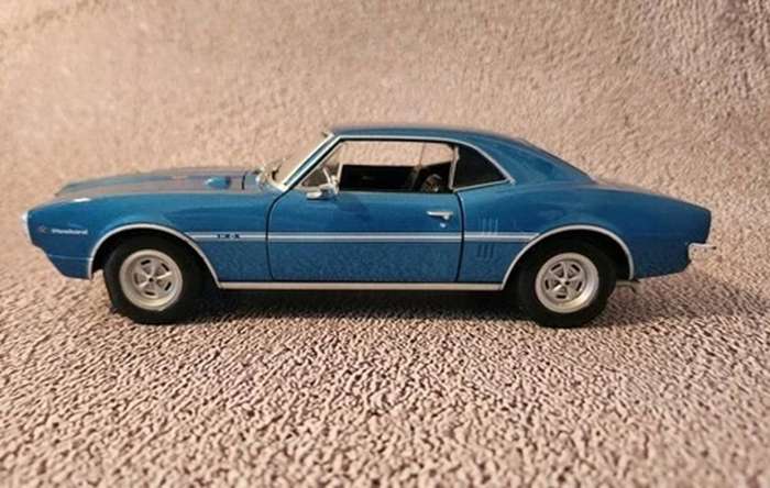 Pontiac Firebird Blue 1967 1/24 Scale WELLY 22502W