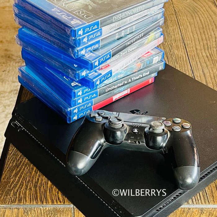 Sony Playstation 4 PS4 Console + 10 Game Bundle Dishonoured 2, God of War, MGSV, Horizon and more