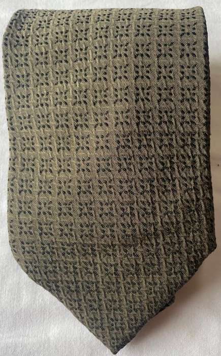 ORIGINAL GIORGIO ARMANI MENS PURE SILK HANDMADE TIE, BROWN WITH BLACK DOTTED PATTERN, MADE IN ITALY