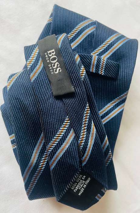ORIGINAL HUGO BOSS MENS TIE, NAVY WITH GOLD AND LIGHT BLUE DIAGONAL STRIPES, MADE IN ITALY!