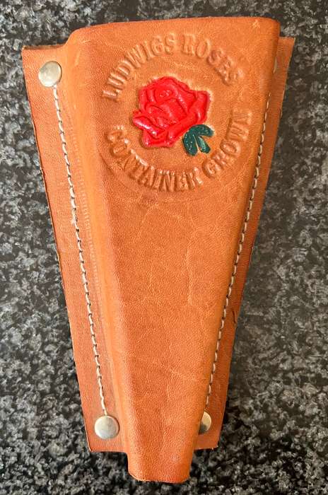 LUDWIG'S ROSE SHEARS LEATHER CASE