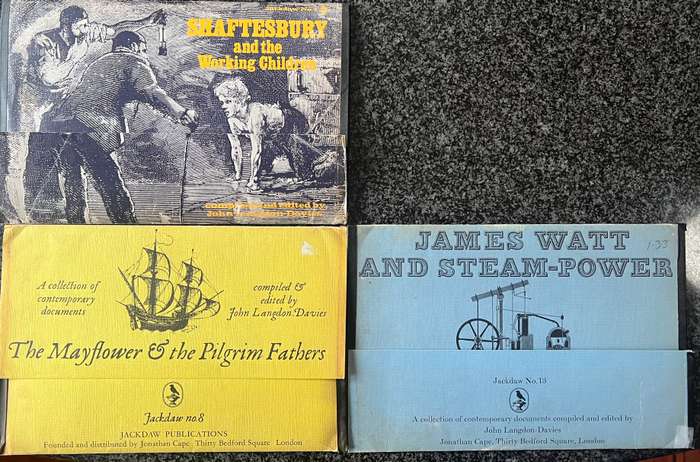 1 x COLLECTION OF 7 JACKDAW PUBLICATIONS, RANGING FROM NO. 7 TO NO. 52