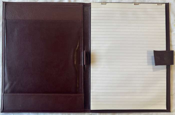 DARK BROWN A4 SIZE LEATHER FOLDER IN EXCELLENT CONDITION